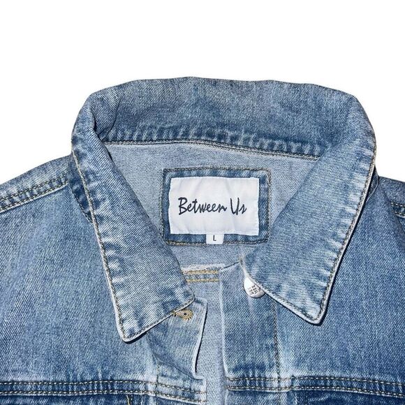 BETWEEN US slight Wash Cropped Jean Jacket Size L - Picture 3 of 7